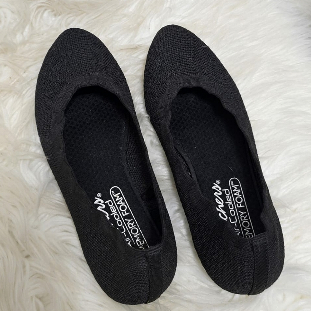Skechers Cleo 2.0 Memory Foam Flats Size 6🌴